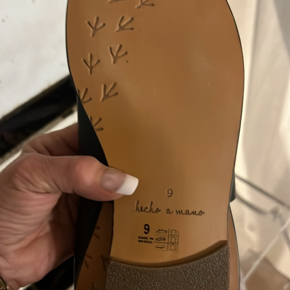 Beek Webill sandals  NWOT - Picture 11 of 11